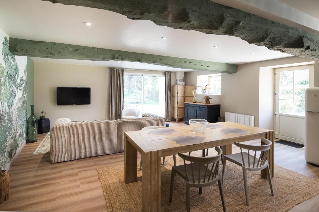 Manoir Du Vau D Arz Gites Et Chambres D Hotes Avec Piscine Malansac Ngoại thất bức ảnh